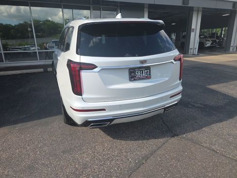 Used 2020 Cadillac XT6 Premium Luxury AWD/4WD image 15