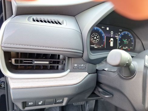 Used 2025 Toyota Grand Highlander Platinum image 18