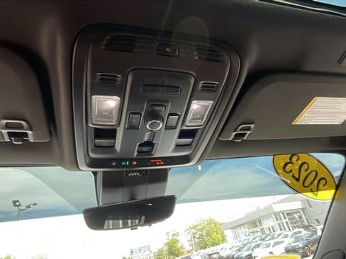 Certified 2023 GMC Yukon XL Denali Ultimate AWD/4WD image 11