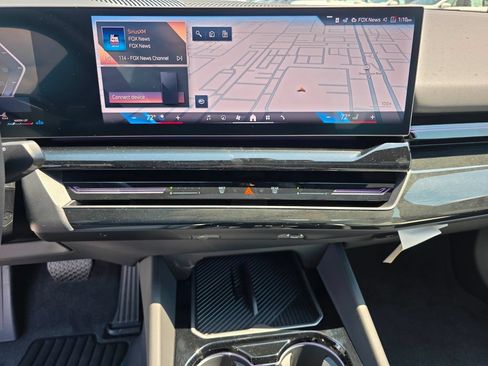 New 2027 BMW 530i w/ Premium Package RWD image 13