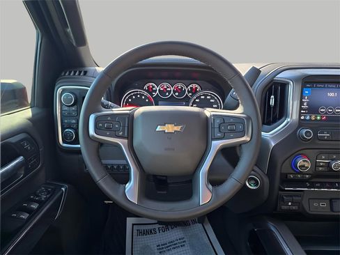 Used 2022 Chevrolet Silverado 2500 LTZ image 17