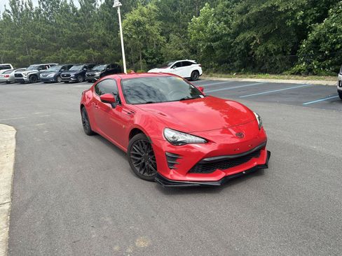Used 2017 Toyota 86 RWD image 4