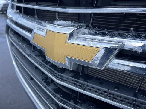 Used 2020 Chevrolet Traverse LT image 29