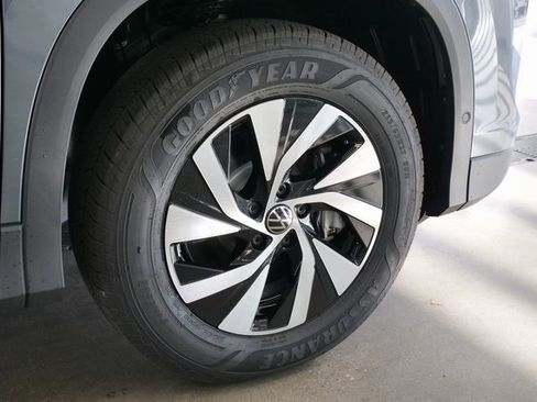 New 2026 Volkswagen Tiguan S image 8