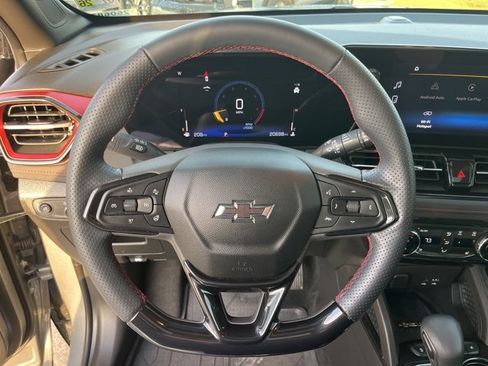 Used 2024 Chevrolet TrailBlazer RS w/ Convenience Package image 18