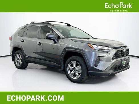 Used 2025 Toyota RAV4 LE AWD/4WD image 1