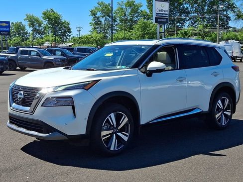 Certified 2023 Nissan Rogue SL w/ SL Premium Package AWD/4WD image 3
