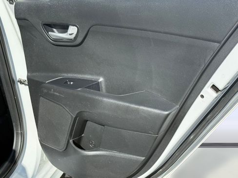 Used 2022 Kia Rio LX image 31