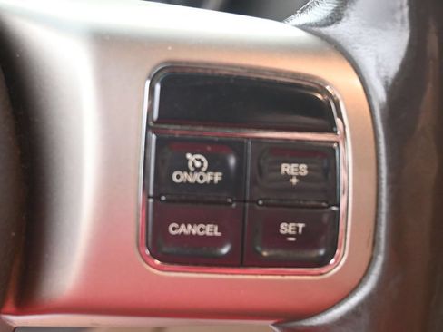 Used 2011 Jeep Grand Cherokee Overland AWD/4WD image 24
