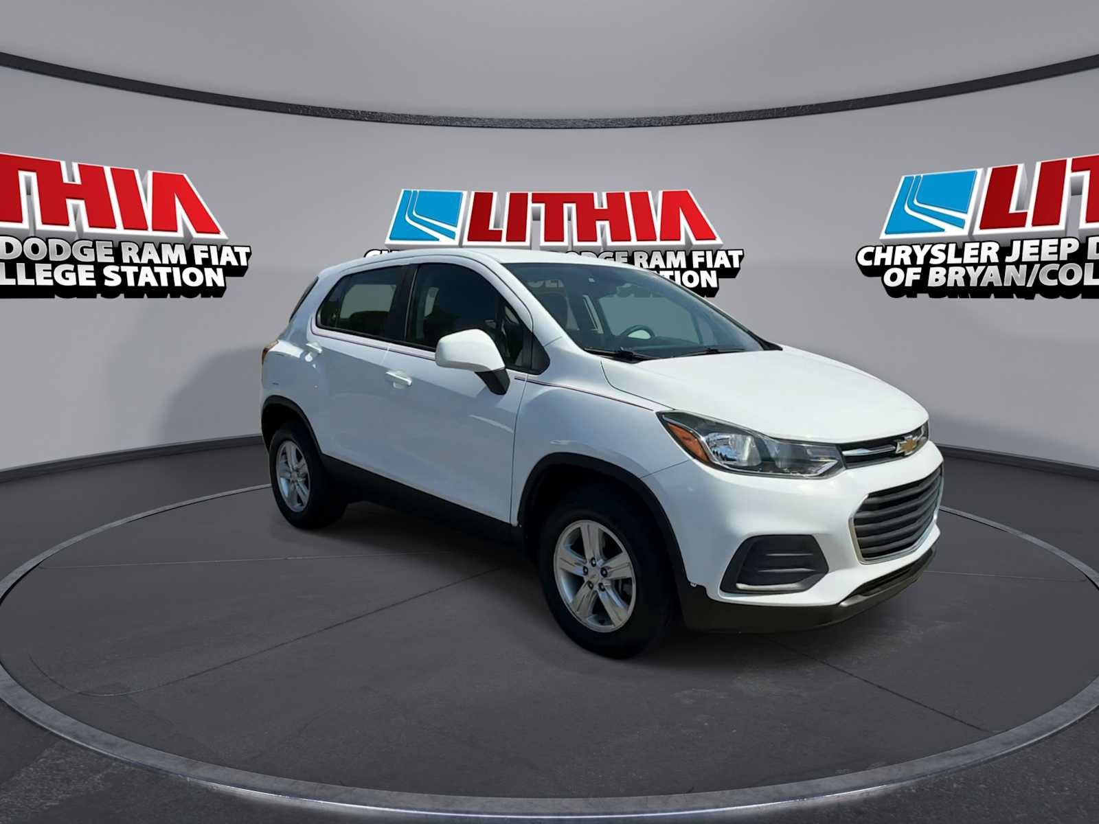 Used 2017 Chevrolet Trax LS AWD/4WD image 2