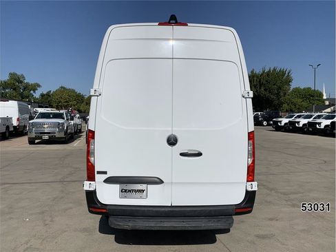 Used 2021 Mercedes-Benz Sprinter 2500 w/ Driver Convenience Package image 7