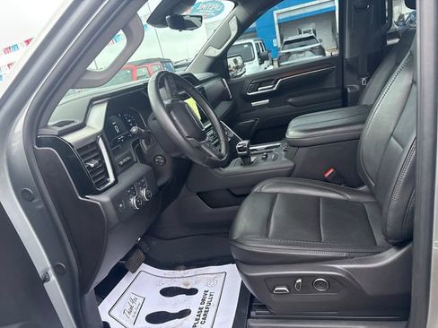 Used 2024 GMC Sierra 1500 Denali w/ Technology Package AWD/4WD image 8