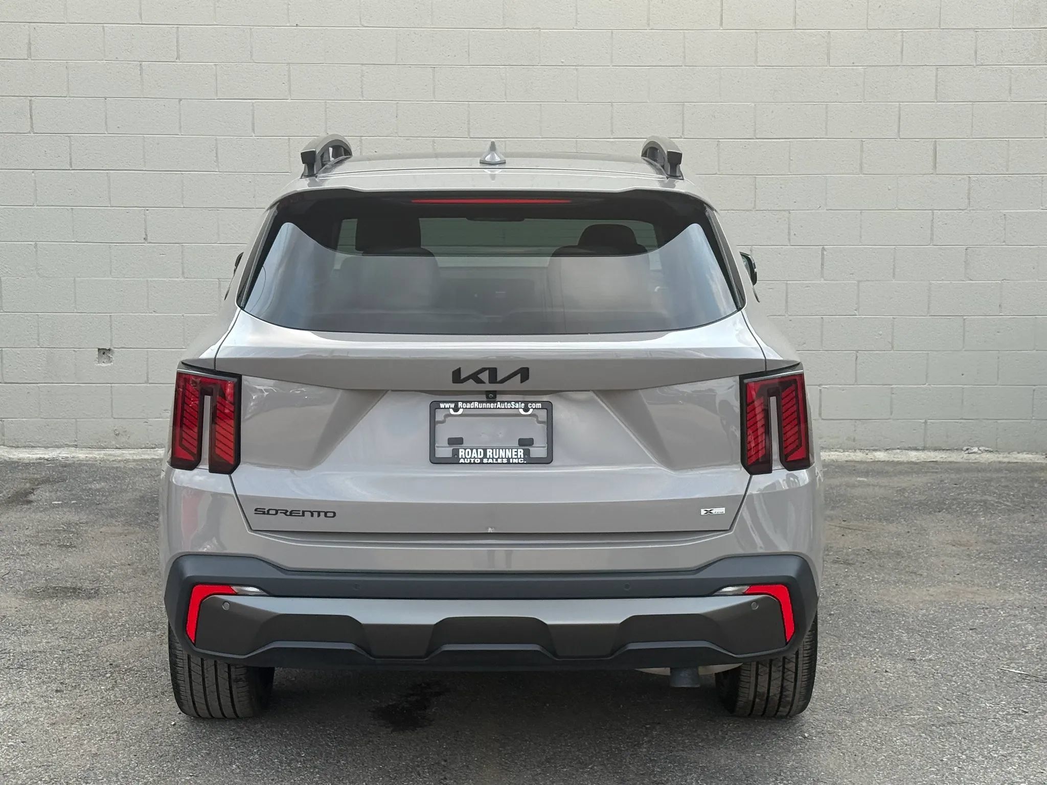 Used 2025 Kia Sorento SX AWD/4WD image 8