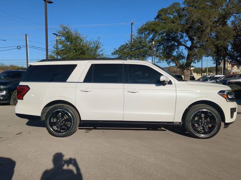 Used 2024 Ford Expedition Max Limited image 2