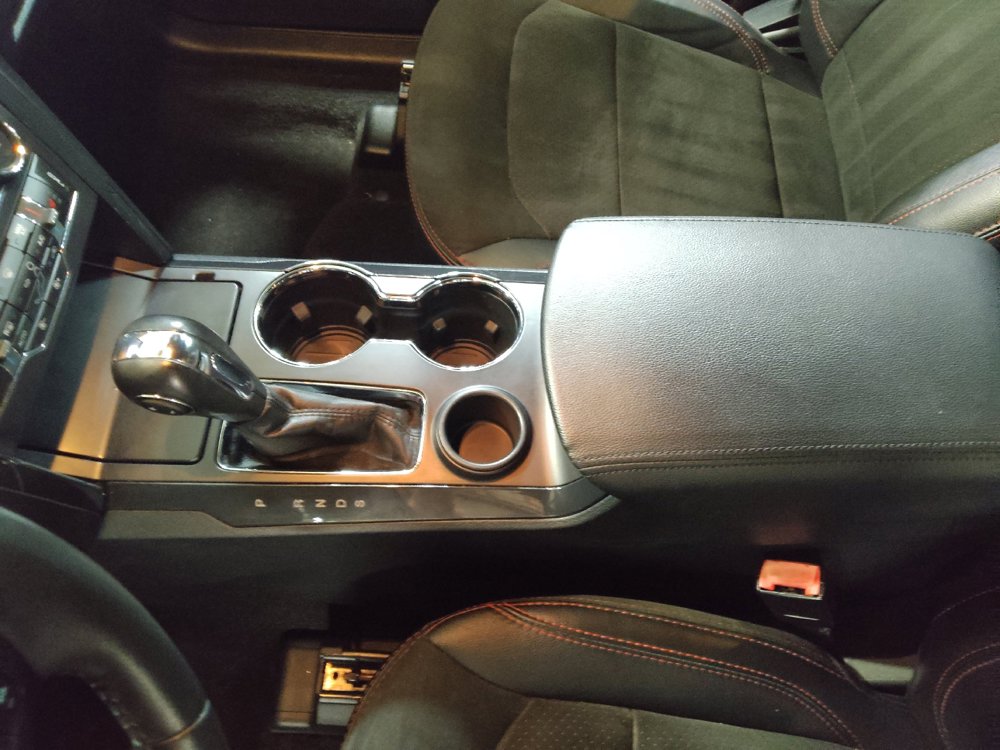 Used 2019 Ford Explorer XLT w/ Equipment Group 202A FWD image 26