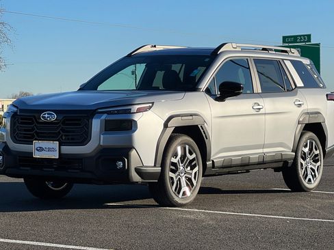 New 2026 Subaru Outback Touring XT image 8