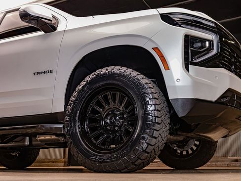 Used 2025 Chevrolet Tahoe RST w/ RST Capability Package image 12