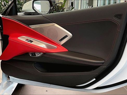 Used 2024 Chevrolet Corvette Stingray Preferred Cpe w/ 2LT image 18