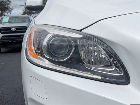 Used 2017 Volvo S60 T5 Inscription Platinum image 10