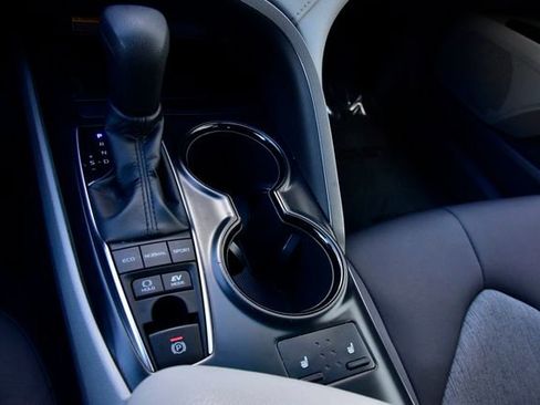 Used 2018 Toyota Camry LE w/ Audio Package image 25