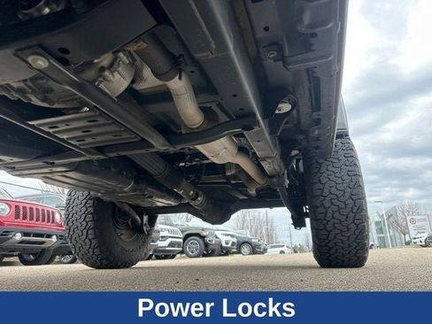 Used 2024 Jeep Wrangler Unlimited Rubicon w/ Technology Group image 18