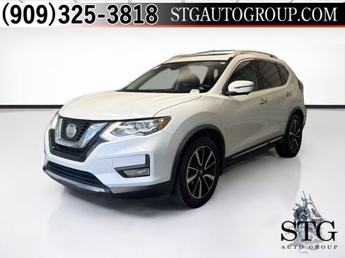 Used 2018 Nissan Rogue SL w/ Premium Package FWD image 1