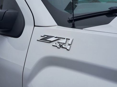 Used 2016 GMC Sierra 1500 SLE w/ SLE Value Package image 6