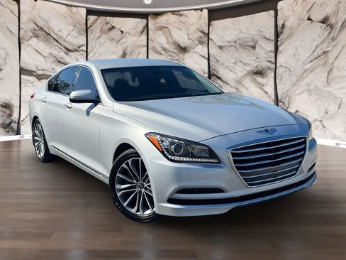 Used 2016 Hyundai Genesis 3.8 image 1