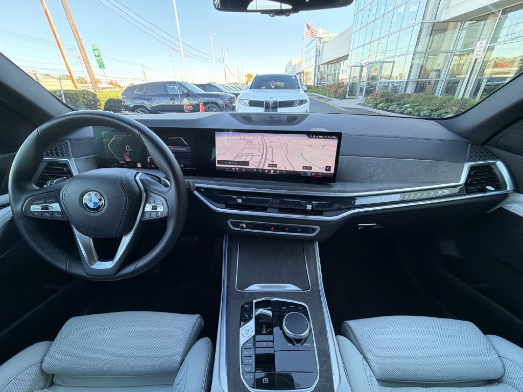 Used 2024 BMW X5 xDrive40i AWD/4WD image 18