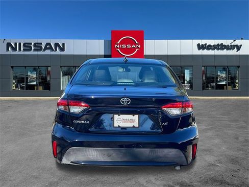 Used 2022 Toyota Corolla LE image 7