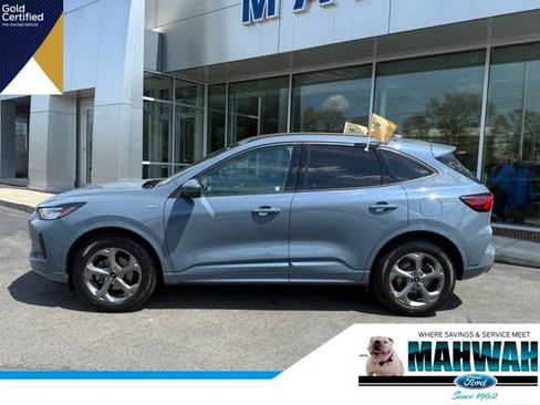 Certified 2023 Ford Escape ST-Line Select w/ Tech Pack #2 AWD/4WD image 4