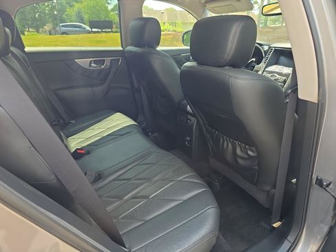 Used 2010 INFINITI FX35 AWD w/ Navigation Pkg image 21