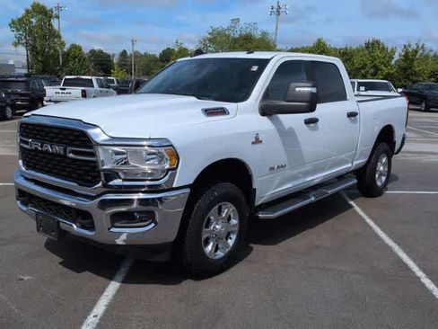 Used 2024 RAM 2500 Big Horn AWD/4WD image 4