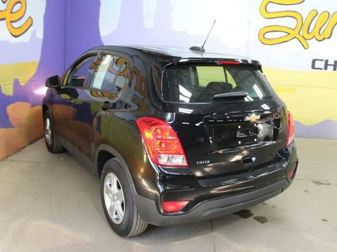 Used 2019 Chevrolet Trax LS w/ LPO, Cargo Package FWD image 6