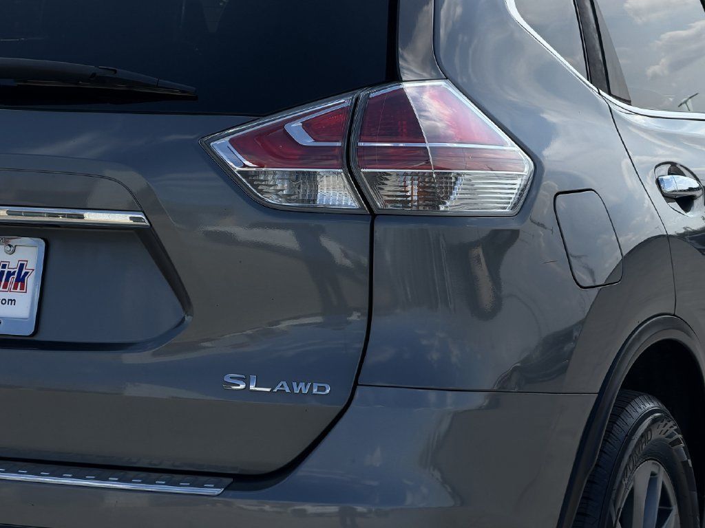 Used 2016 Nissan Rogue AWD image 10