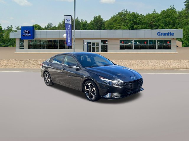 Used 2023 Hyundai Elantra Limited w/ Preferred Accessory Package FWD image 5