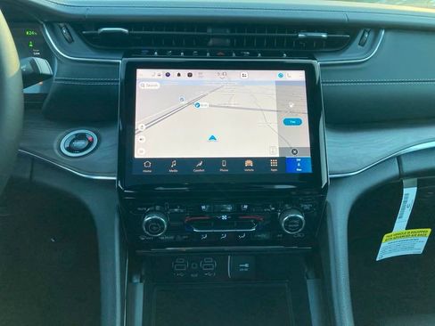 New 2024 Jeep Grand Cherokee Overland w/ Advanced Protech Group III image 19