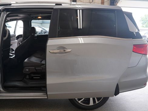 Used 2021 Honda Odyssey Touring image 40