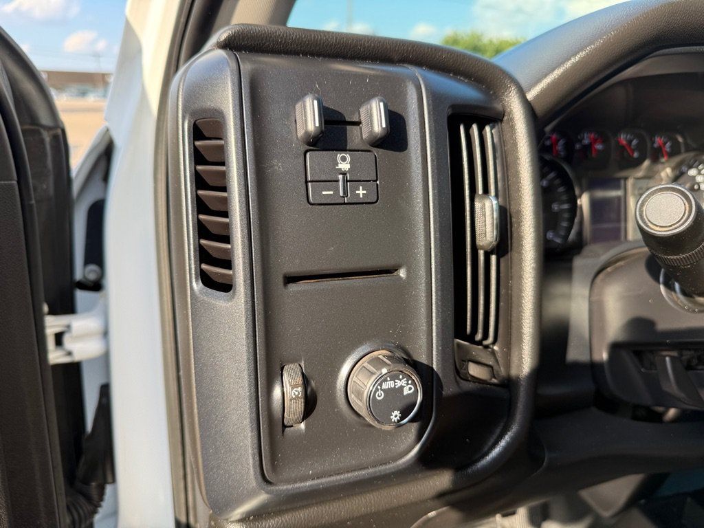 Used 2016 GMC Sierra 2500 4x4 Crew Cab w/ Sierra Convenience Package image 20