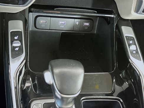 Used 2022 Kia Sorento SX image 26