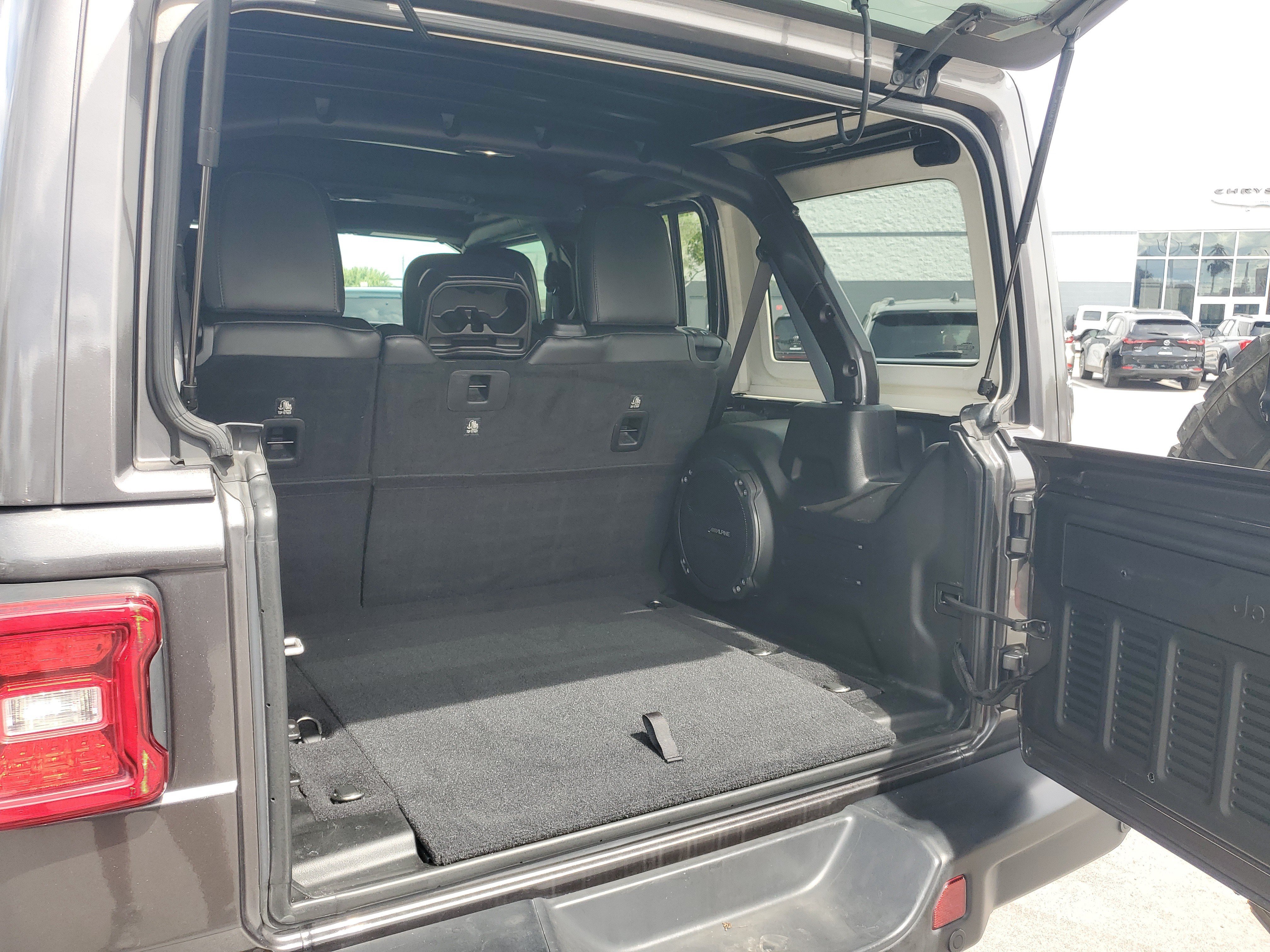 Used 2018 Jeep Wrangler Unlimited Rubicon AWD/4WD image 7