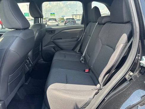 Used 2025 Subaru Forester Premium AWD/4WD image 23