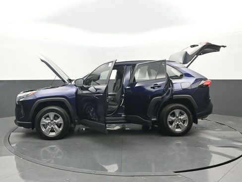 Used 2025 Toyota RAV4 XLE w/ Convenience Package FWD image 33