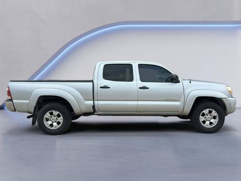 Used 2010 Toyota Tacoma PreRunner RWD image 13