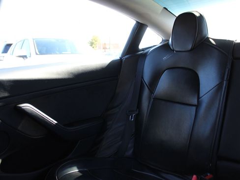 Used 2022 Tesla Model 3 Long Range image 12