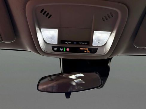 Used 2025 Chevrolet Malibu LT image 25