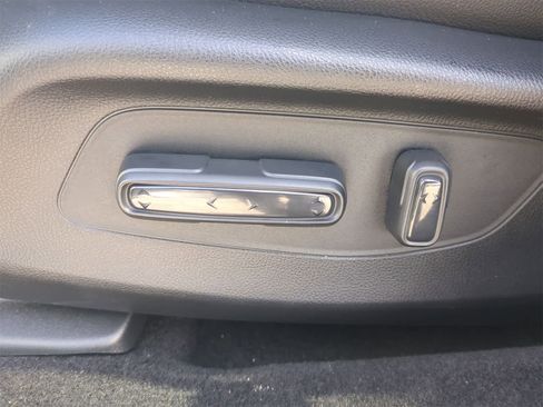 New 2026 Honda HR-V EX-L image 18