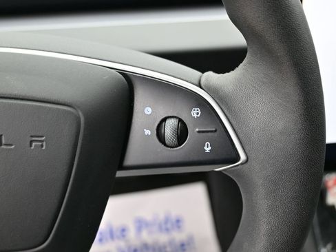 Used 2024 Tesla Model 3 Standard Range image 19