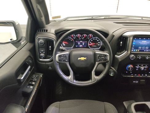 Used 2021 Chevrolet Silverado 1500 LT RWD image 22