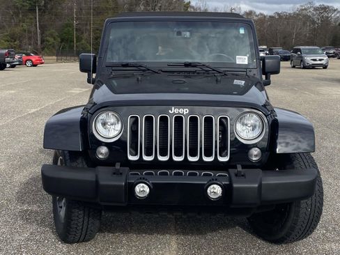 Used 2016 Jeep Wrangler Unlimited Sahara w/ Connectivity Group image 2